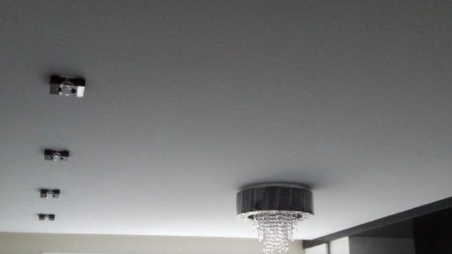 Теневой натяжной потолок с фотопечатью